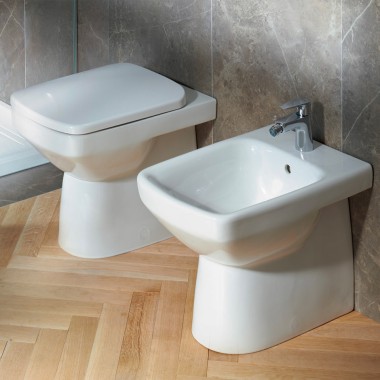 Ceramiche geberit Selnova Square, vaso e bidet a terra