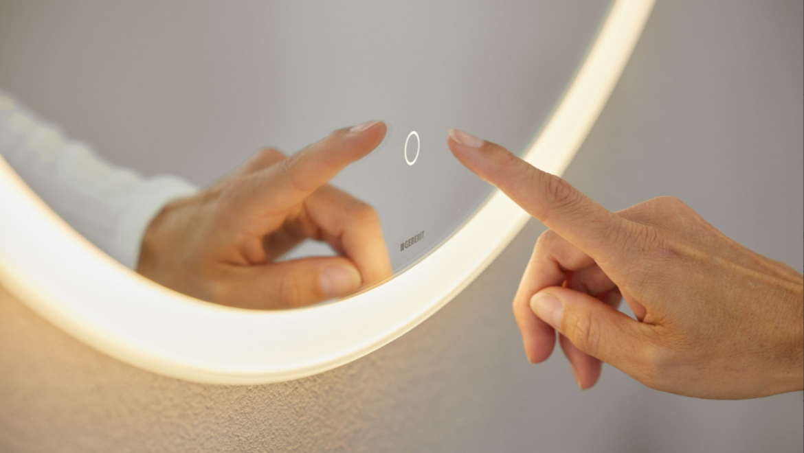 Specchio Option Round con interruttore a sensore tattile (© Geberit)