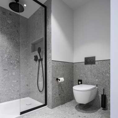 WC sospeso Geberit iCon con placca di comando Sigma20