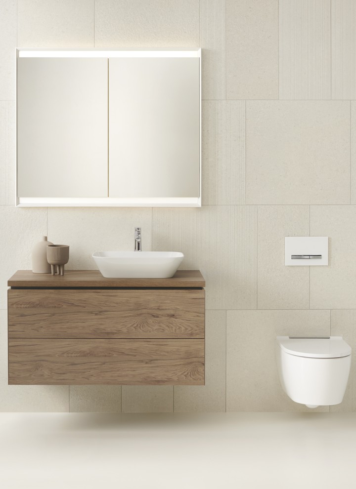 Geberit ONE lavabo da appoggio, mobile sottolavabo in noce e wc (© Geberit)