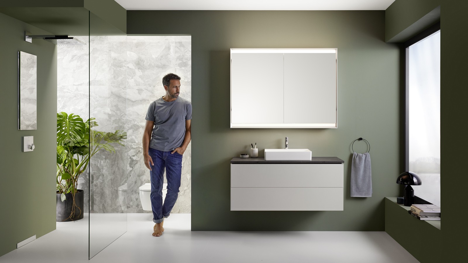 Mobili da bagno Geberit ONE in grigio sabbia (© Geberit) Mobili da bagno Geberit ONE in grigio sabbia (© Geberit)