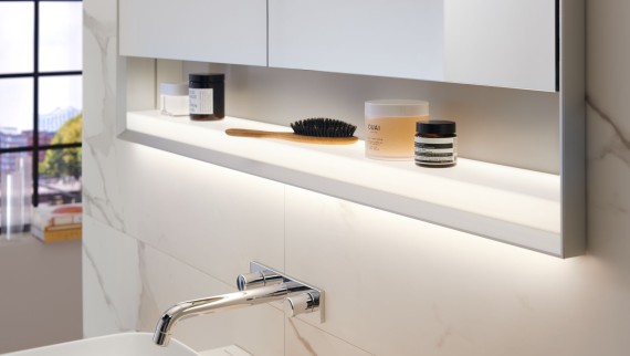Armadio a specchio Geberit ONE con ComfortLight