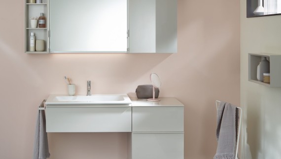 Mobiletto da bagno Geberit iCon con mobile laterale e scaffale scoperto Mobiletto da bagno Geberit iCon con mobile laterale e scaffale scoperto