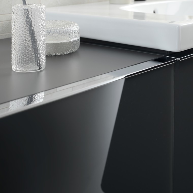 Mobile lavabo Acanto con maniglie cromate Mobile lavabo Acanto con maniglie cromate