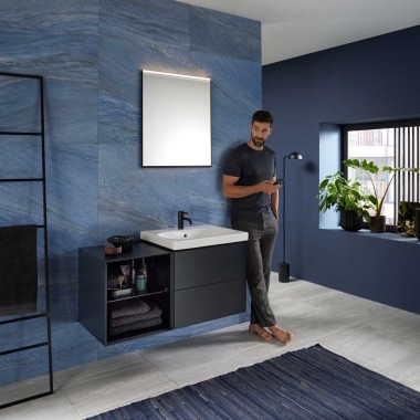 Lavabo Geberit Acanto Mix & Match con mobile sottolavabo Geberit ONE ed elemento laterale aperto Lavabo Geberit Acanto Mix & Match con mobile sottolavabo Geberit ONE ed elemento laterale aperto