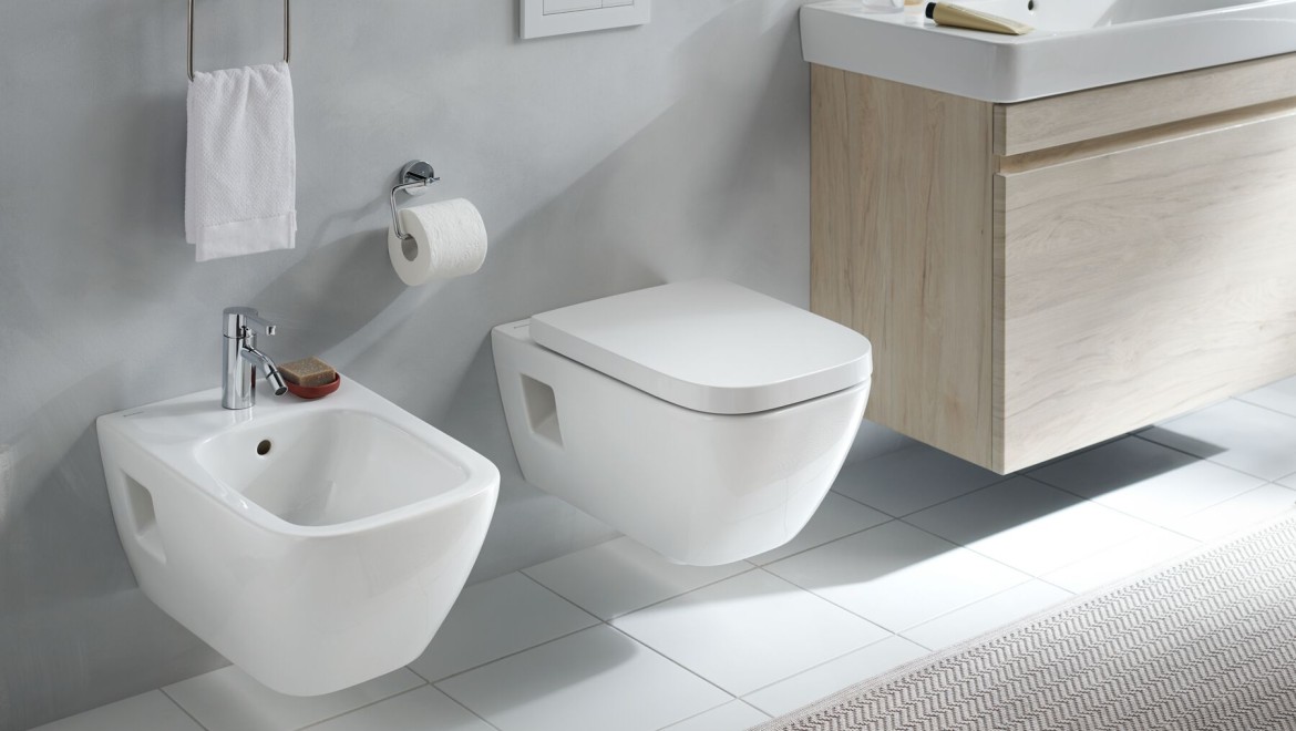 WC e bidet Geberit Renova Plan con troppopieno