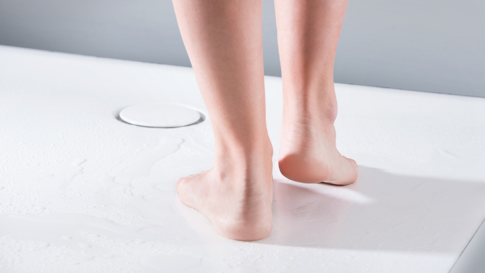 Superficie doccia a filo pavimento Geberit Setaplano