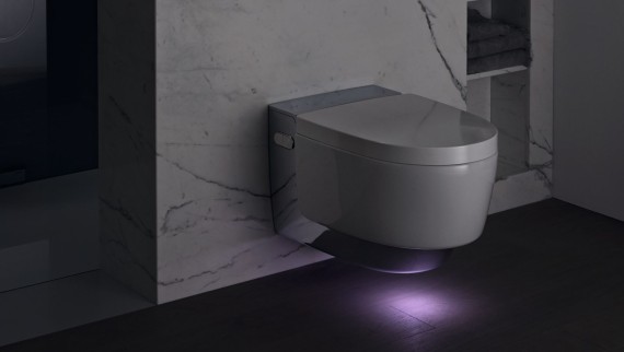 Geberit AquaClean Mera cromato con luce di cortesia Geberit AquaClean Mera cromato con luce di cortesia