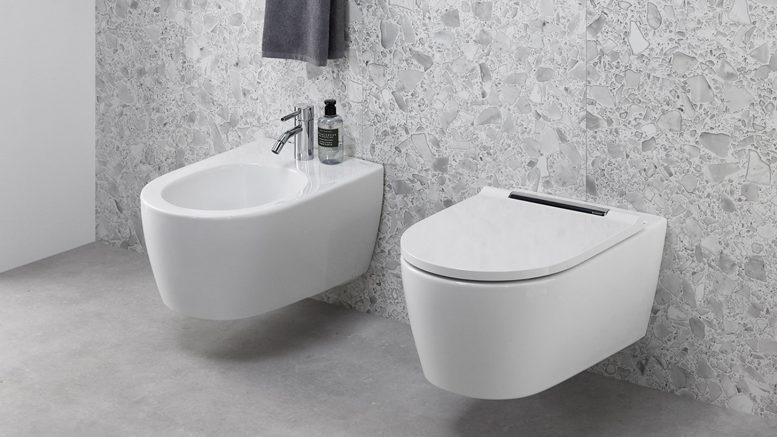 Ceramiche bagno Geberit ONE, WC e bidet. Ceramiche bagno Geberit ONE, WC e bidet.