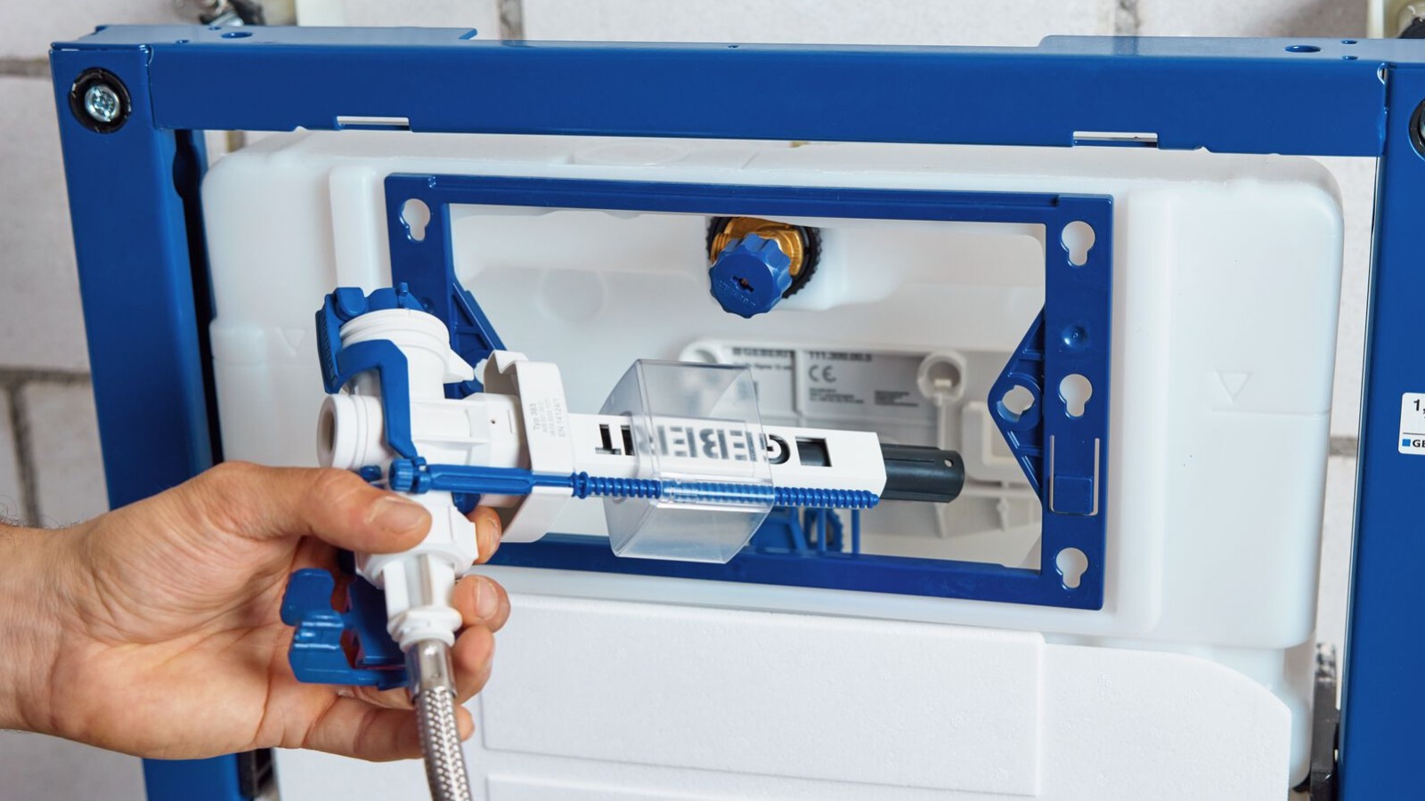 Geberit DuoFix e rubinetto a galleggiante Tipo383 Geberit DuoFix e rubinetto a galleggiante Tipo383