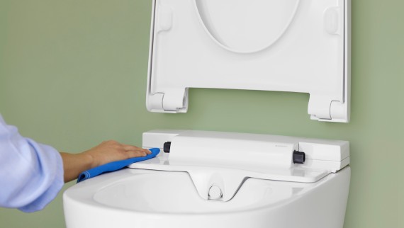Geberit AquaClean Alba con sedile a sgancio rapido Geberit AquaClean Alba con sedile a sgancio rapido
