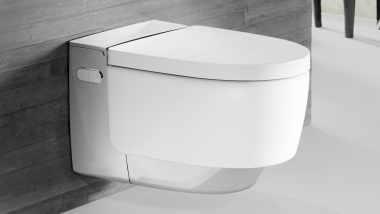 Geberit AquaClean Mera Comfort in cromo con Sigma