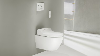 Geberit AquaClean Tuma Comfort con telecomando e placca di comando Sigma 20
