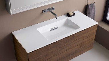 Geberit ONE washbasin with slim-rim washbasin and cabinet in walnut brown