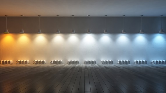 Illustrazione della temperatura del colore con diversi valori kelvin (© iStock.com/SuriyaKK) Illustrazione della temperatura del colore con diversi valori kelvin (© iStock.com/SuriyaKK)
