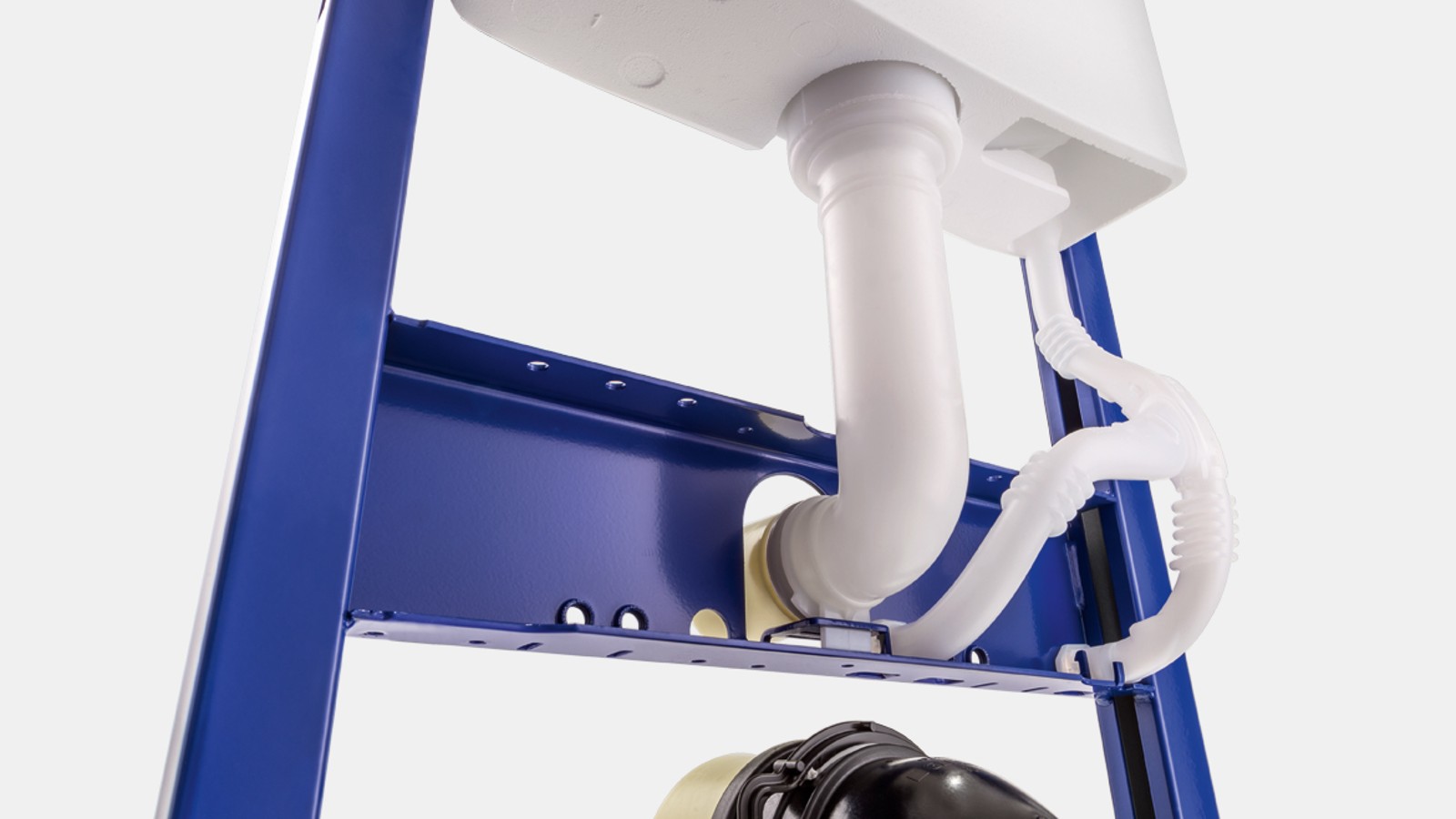 Cassetta di risciacquo da incasso Geberit con un tubo fodera per l’allacciamento idrico Cassetta di risciacquo da incasso Geberit con un tubo fodera per l’allacciamento idrico