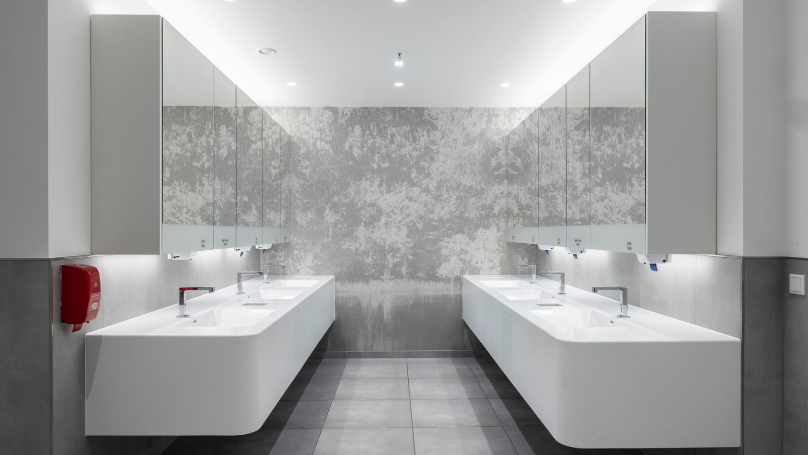 L’alimentazione diretta per il controllo del rubinetto da piano Geberit Brenta è fornita tramite cavo GEBUS attraverso Geberit Gateway. L’alimentazione diretta per il controllo del rubinetto da piano Geberit Brenta è fornita tramite cavo GEBUS attraverso Geberit Gateway.