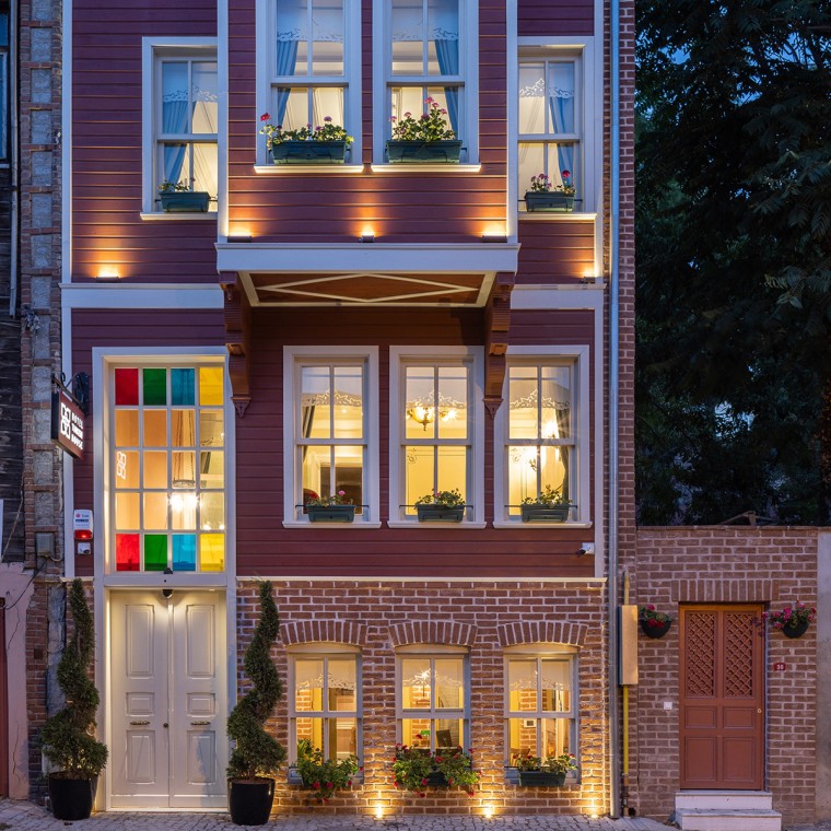 La casa è costruita con la tradizionale costruzione in legno. Sia all'esterno che all'interno sono stati utilizzati materiali locali tradizionali (© Hotel Turkish House) La casa è costruita con la tradizionale costruzione in legno. Sia all'esterno che all'interno sono stati utilizzati materiali locali tradizionali (© Hotel Turkish House)