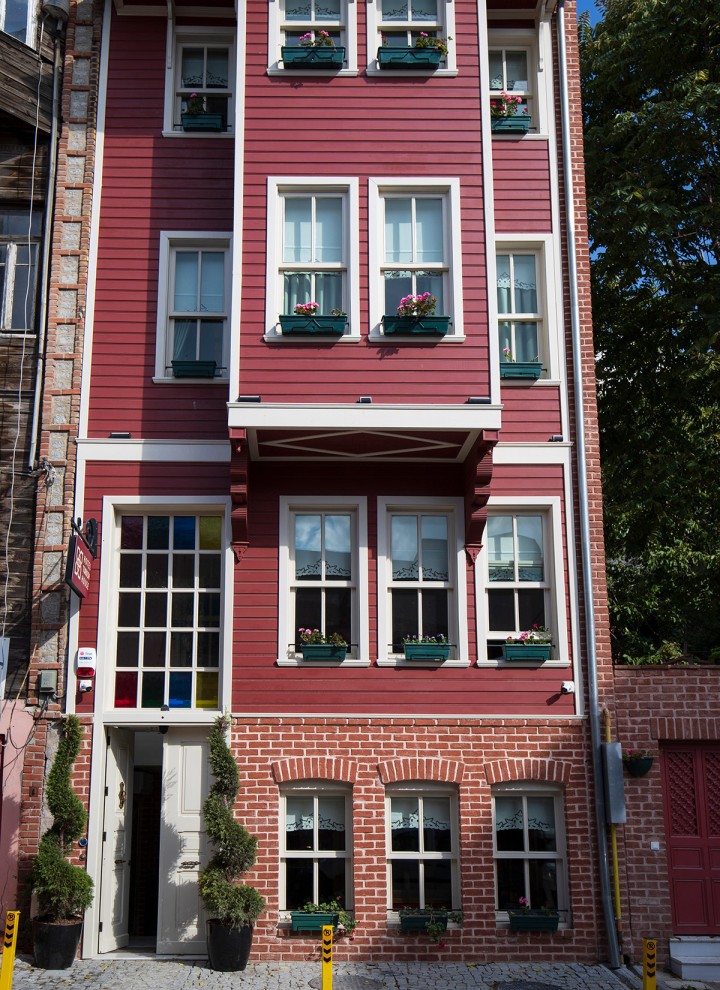Prima e dopo: L’edificio al momento dell’inaugurazione, nel 2022. (© Haydar Erçin) Prima e dopo: L’edificio al momento dell’inaugurazione, nel 2022. (© Haydar Erçin)