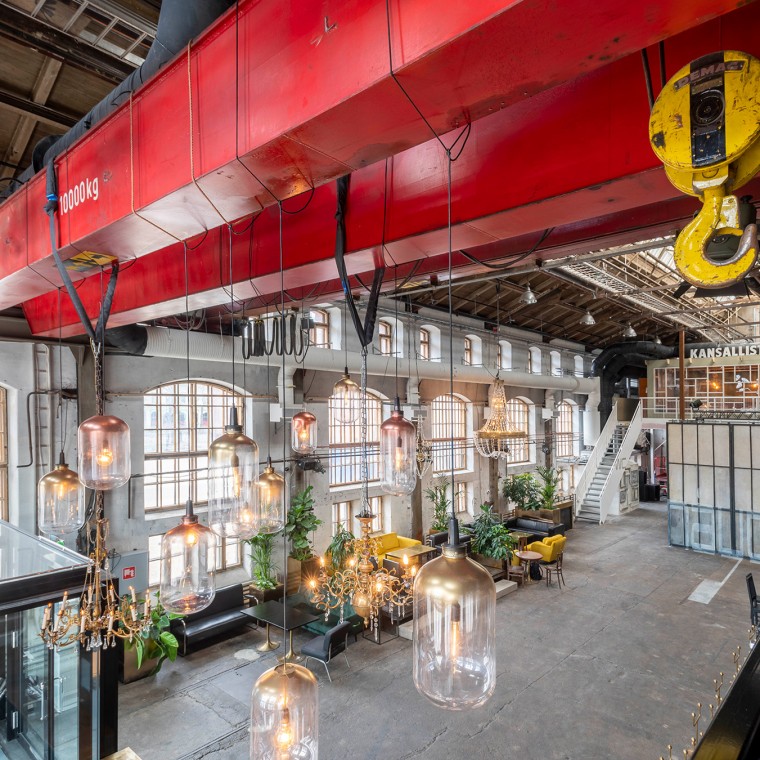 Il carattere industriale degli edifici è stato preservato (© Kansallis Teatteri) Il carattere industriale degli edifici è stato preservato (© Kansallis Teatteri)