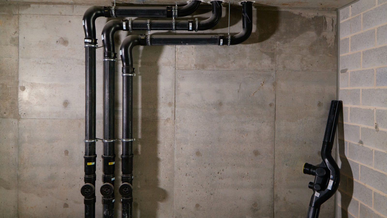 Il sistema Geberit PE SuperTube ha portato ad un notevole guadagno di spazio abitativo (© Michael Curwood & Adam Powell) Il sistema Geberit PE SuperTube ha portato ad un notevole guadagno di spazio abitativo (© Michael Curwood & Adam Powell)