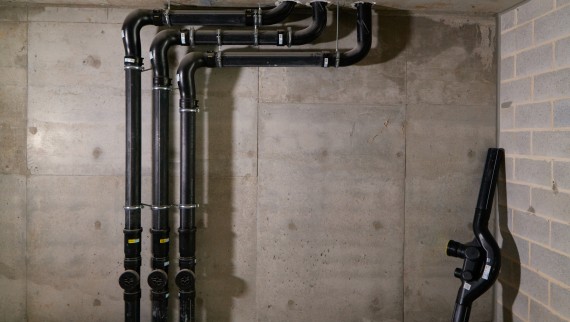 Il sistema Geberit PE SuperTube ha portato ad un notevole guadagno di spazio abitativo (© Michael Curwood & Adam Powell) Il sistema Geberit PE SuperTube ha portato ad un notevole guadagno di spazio abitativo (© Michael Curwood & Adam Powell)