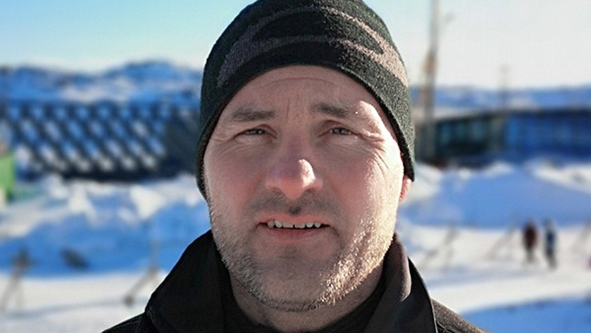 Jesper Bredahl, comproprietario dell'azienda di impianti elettrici e idraulici VVS og El Firmaet A/S di Ilulissat. (© Adam Mørk) Jesper Bredahl, comproprietario dell'azienda di impianti elettrici e idraulici VVS og El Firmaet A/S di Ilulissat. (© Adam Mørk)