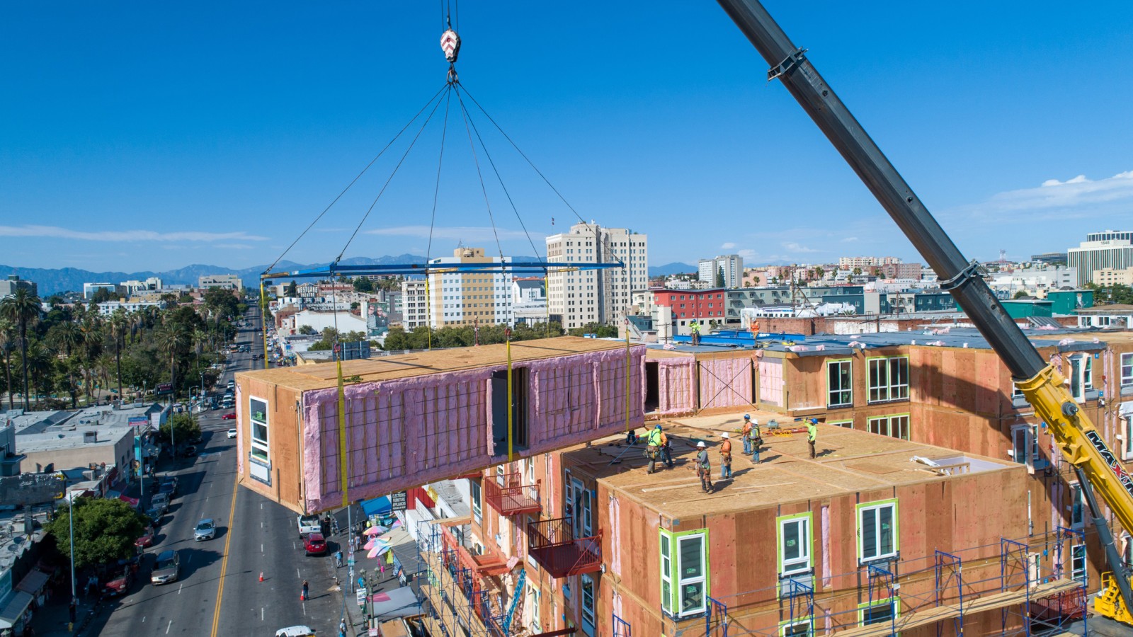 I progetti di edifici prefabbricati creano spazi abitativi convenienti nei centri urbani. (© Geberit) I progetti di edifici prefabbricati creano spazi abitativi convenienti nei centri urbani. (© Geberit)