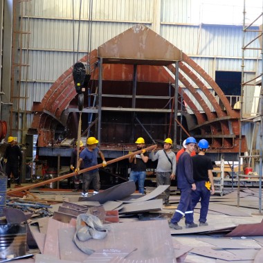 Attività incessante nei cantieri ADA Yachting di Bodrum. La costruzione di uno yacht richiede un gran numero di operatori qualificati e un paio d’anni di lavoro. (Serkan Ali Çiftçi) Attività incessante nei cantieri ADA Yachting di Bodrum. La costruzione di uno yacht richiede un gran numero di operatori qualificati e un paio d’anni di lavoro. (Serkan Ali Çiftçi)