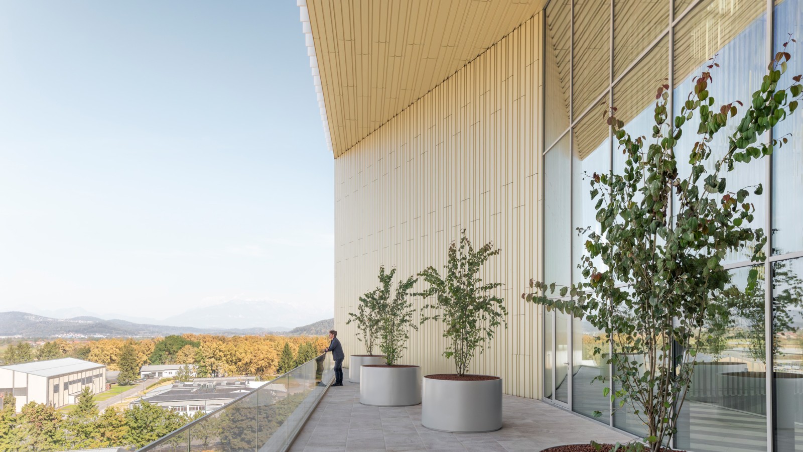 Dalla terrazza è possibile vedere l'intera città di Ljubljana (© Ana Skobe) Dalla terrazza è possibile vedere l'intera città di Ljubljana (© Ana Skobe)