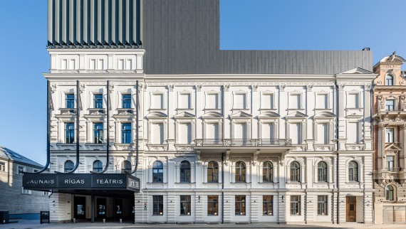 Da edificio fatiscente a gioiello architettonico: il Nuovo Teatro di Riga (© Jānis Salmanis)