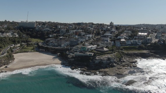 Vista dall'alto del quartiere costiero di Tamarama, a Sydney