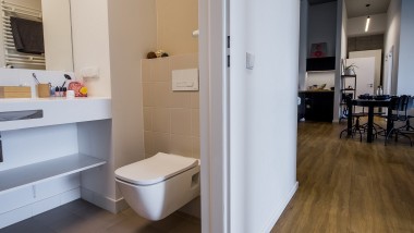 A design that increases space: a mini bathroom in an apartment unit in the LivinnX student residence (© Jaroslaw Kakal/Geberit) A design that increases space: a mini bathroom in an apartment unit in the LivinnX student residence (© Jaroslaw Kakal/Geberit)