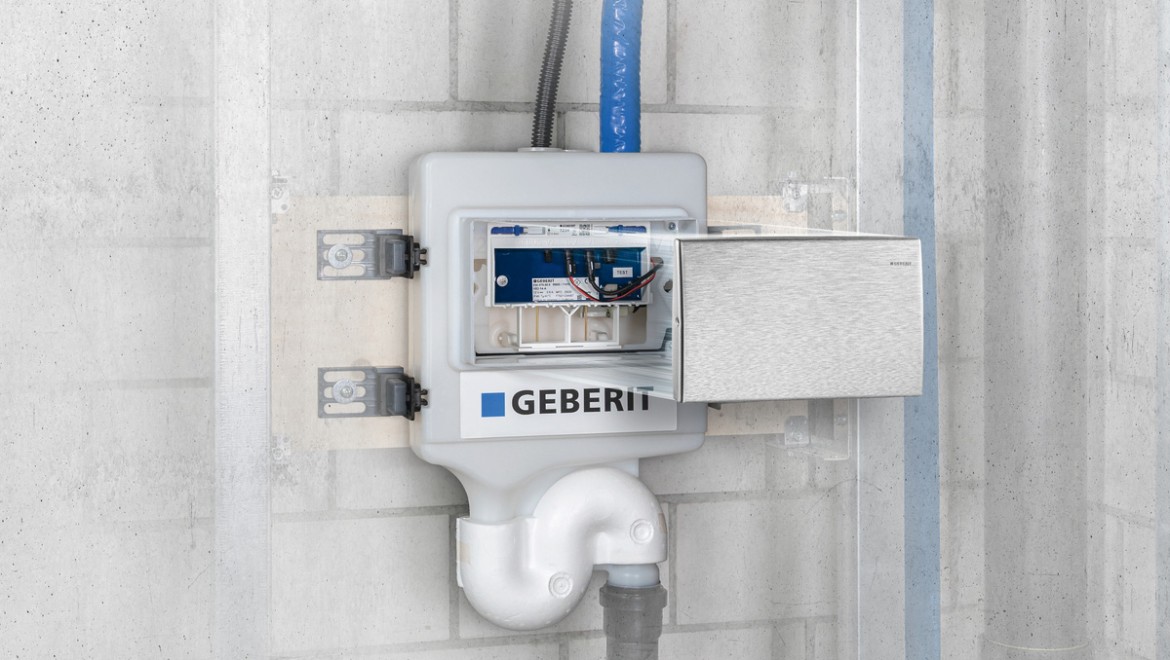 L'unità di risciacquo igienico Geberit HS30 è particolarmente ideale per applicazioni con grandi volumi di risciacquo in spazi di installazione ridotti (© Geberit)