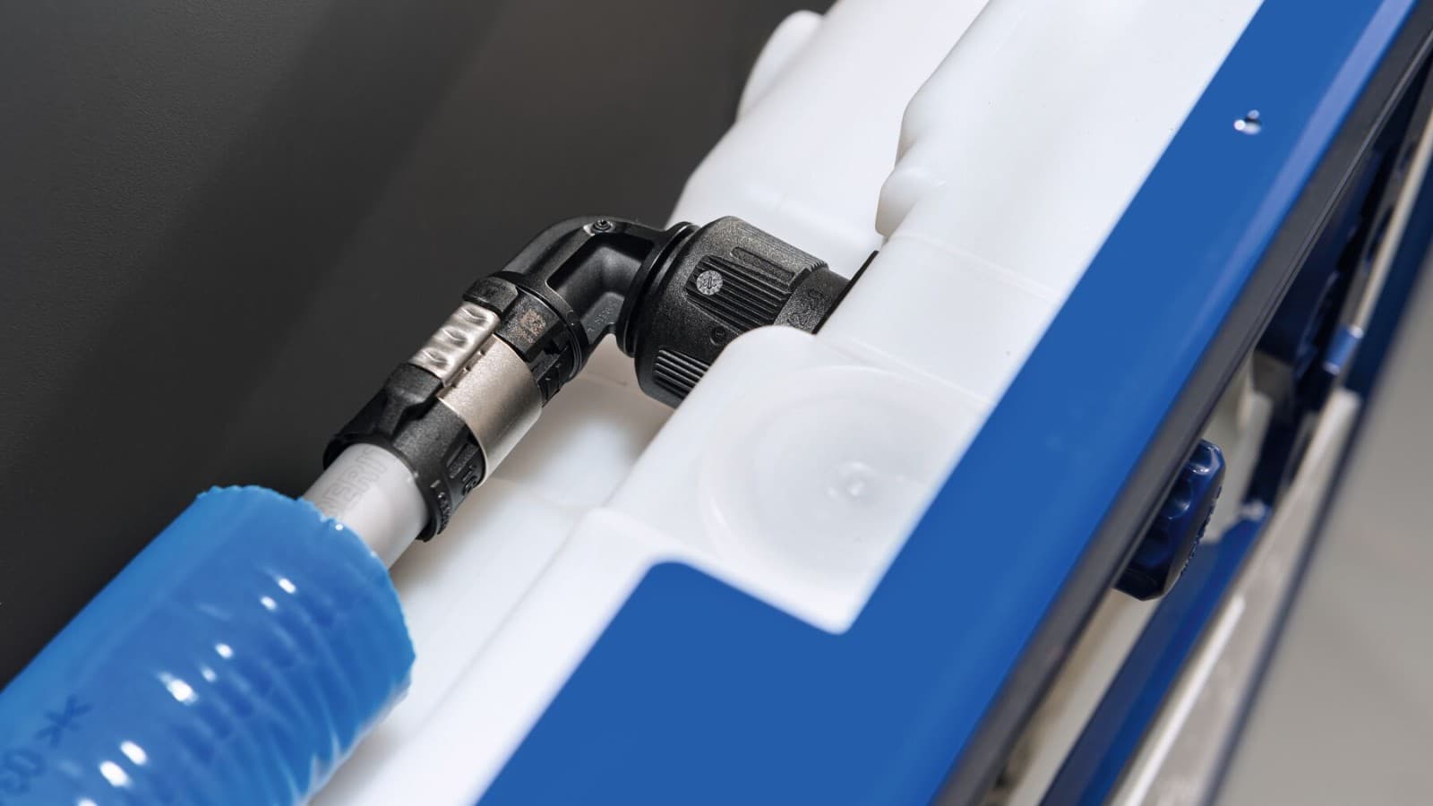 Adattatore Geberit MasterFix. Adattatore Geberit MasterFix.