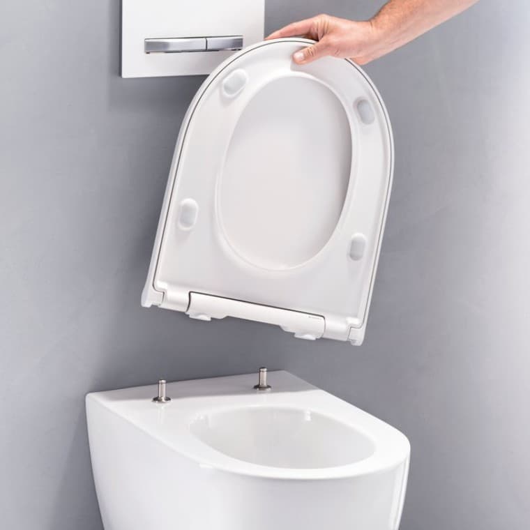 Geberit ONE WC con coperchio e sedile facilmente rimovibile Geberit ONE WC con coperchio e sedile facilmente rimovibile
