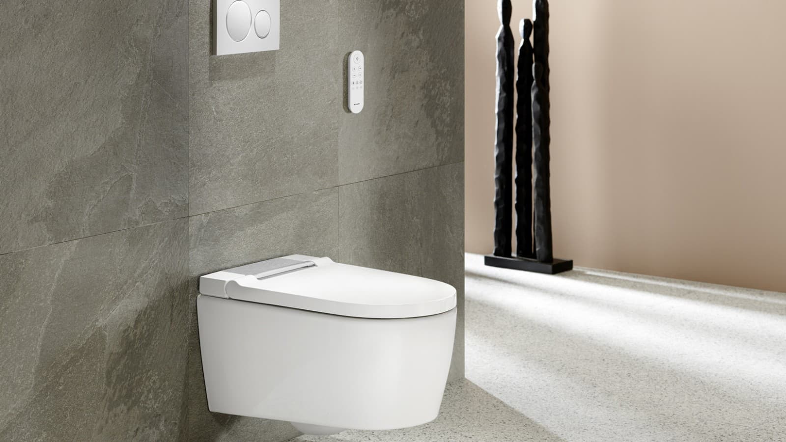 Geberit AquaClean Sela in bianco con telecomando Sigma20 Geberit AquaClean Sela in bianco con telecomando Sigma20