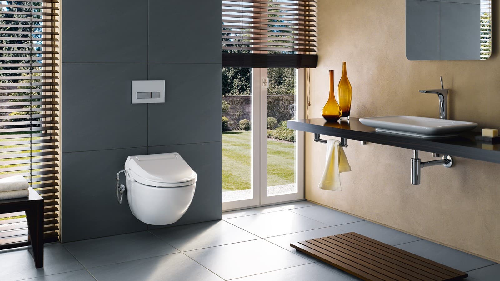 Geberit AquaClean 4000 in un bagno Geberit AquaClean 4000 in un bagno