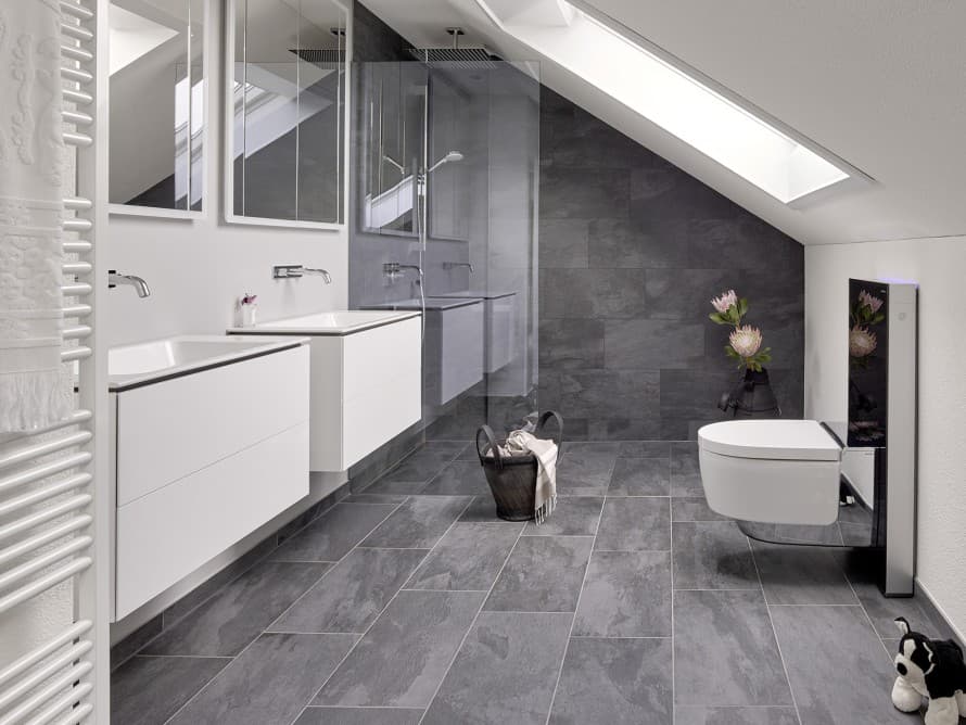 Bagno con tetto inclinato