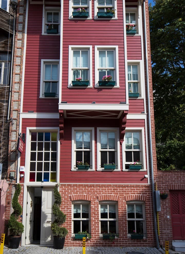 Prima e dopo: L’edificio al momento dell’inaugurazione, nel 2022. (© Haydar Erçin) Prima e dopo: L’edificio al momento dell’inaugurazione, nel 2022. (© Haydar Erçin)