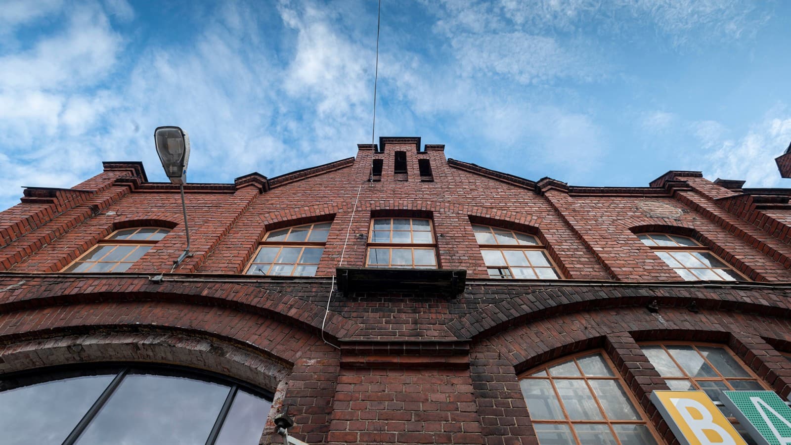 Da fabbrica di vagoni ferroviari a punto d’incontro culturale nel centro di Helsinki (© Kansallis Teatteri) Da fabbrica di vagoni ferroviari a punto d’incontro culturale nel centro di Helsinki (© Kansallis Teatteri)