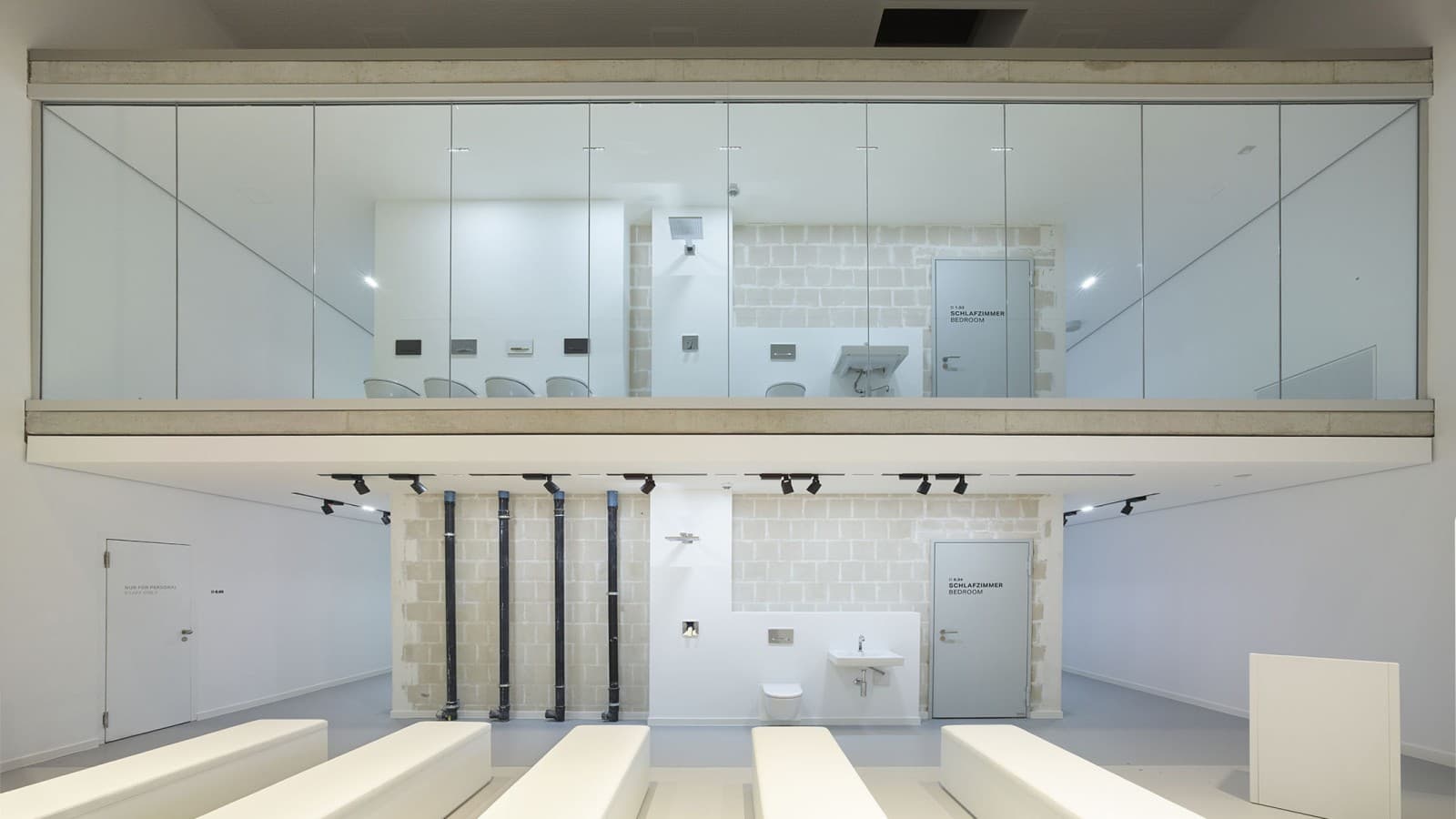 The acoustic cube focuses entirely on sound insulation in sanitary facilities (© Roland Halbe) The acoustic cube focuses entirely on sound insulation in sanitary facilities (© Roland Halbe)