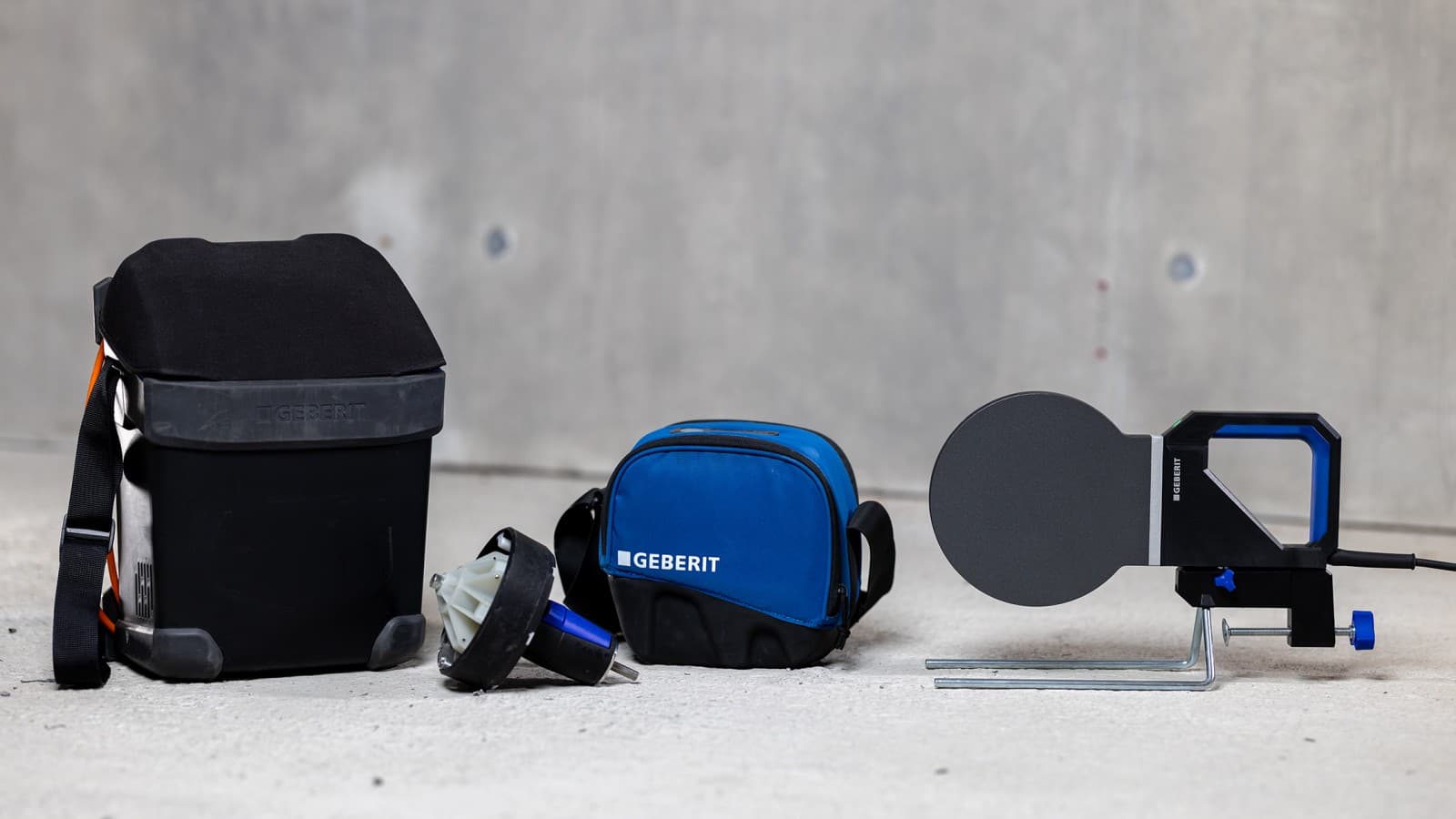 Attrezzi per l'installazione dei sistemi di scarico Geberit Attrezzi per l'installazione dei sistemi di scarico Geberit